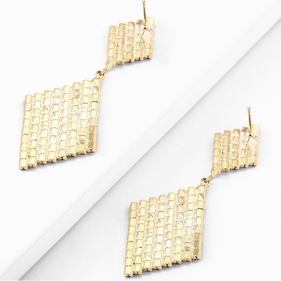 Luxury Party Earrings - Gold Plated - Picture 4 of 5
